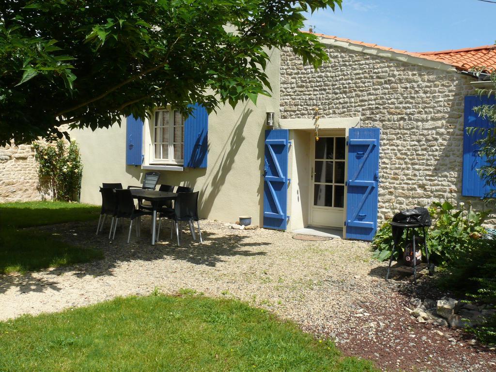 Gite Du Clos De La Vigne Montreuil  Экстерьер фото