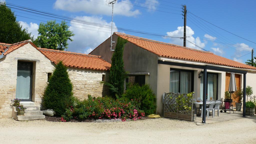 Gite Du Clos De La Vigne Montreuil  Экстерьер фото